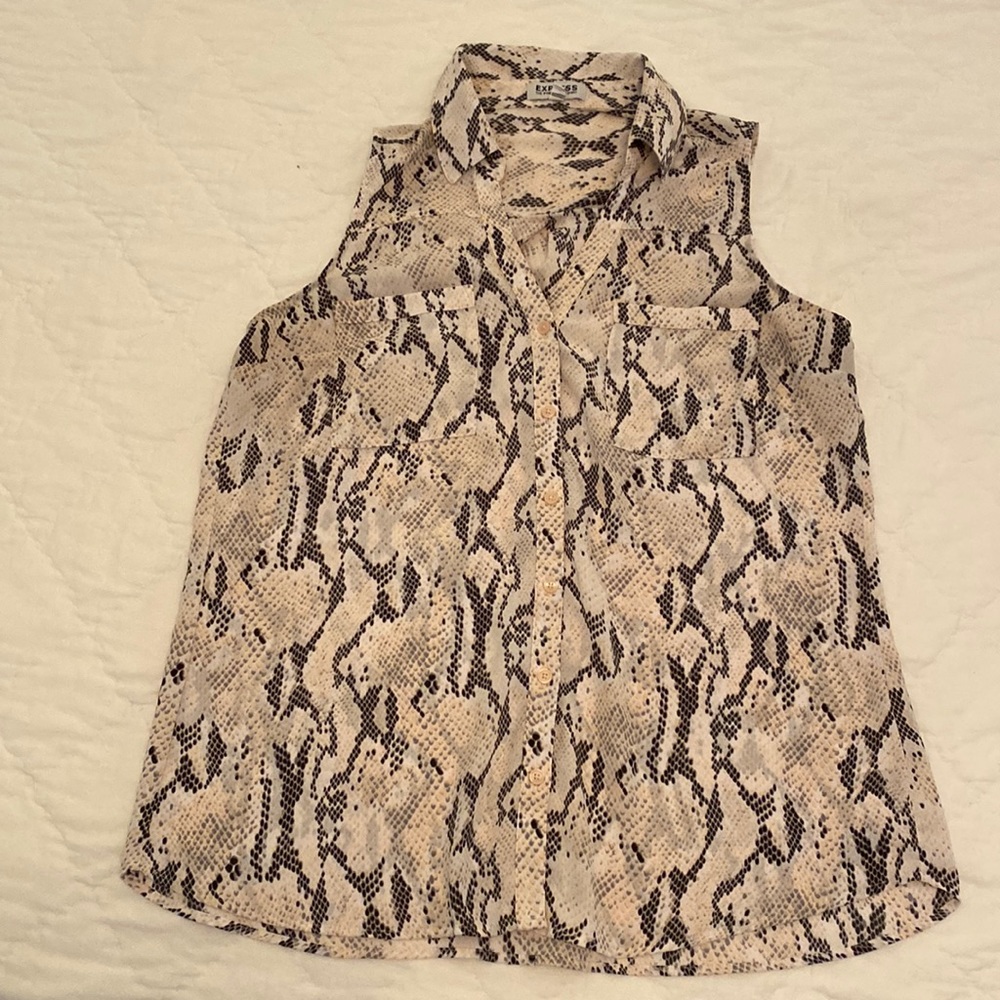 Express Portfolio sleeveless top